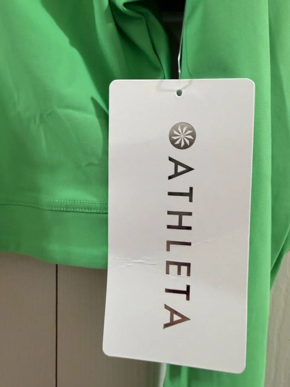 Athleta Crosstrain Ultra Crop Top XS Valley Green NWT Long Sleeve Gym Yoga - Picture 4 of 4